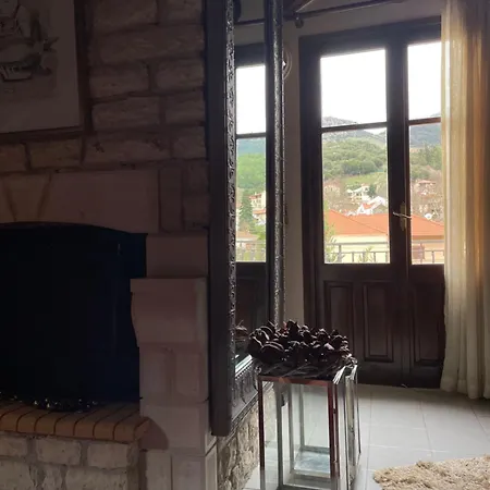 Porfyra Luxury Konukevi Kalavryta